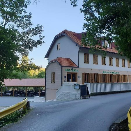 Hotel Roski Slap Drniš Екстериор снимка